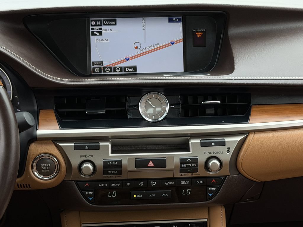 Used 2016 Lexus ES 350 FWD image 16