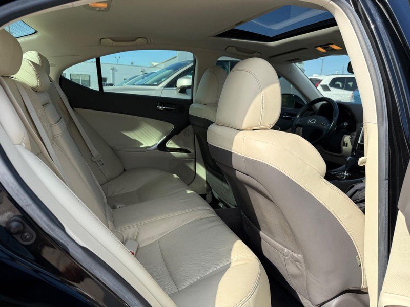 Used 2010 Lexus IS 250 w/ Preferred Accessory Package RWD image 11