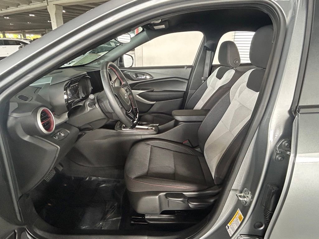 Used 2024 Chevrolet Trax RS w/ Driver Confidence Package image 15