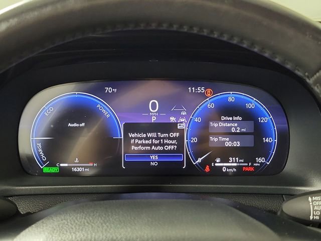 Used 2023 Toyota Crown Limited image 28