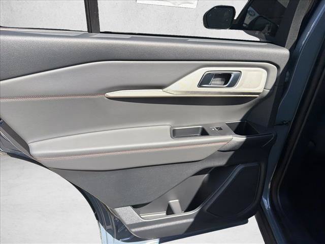 New 2026 Ford Explorer Active RWD image 17