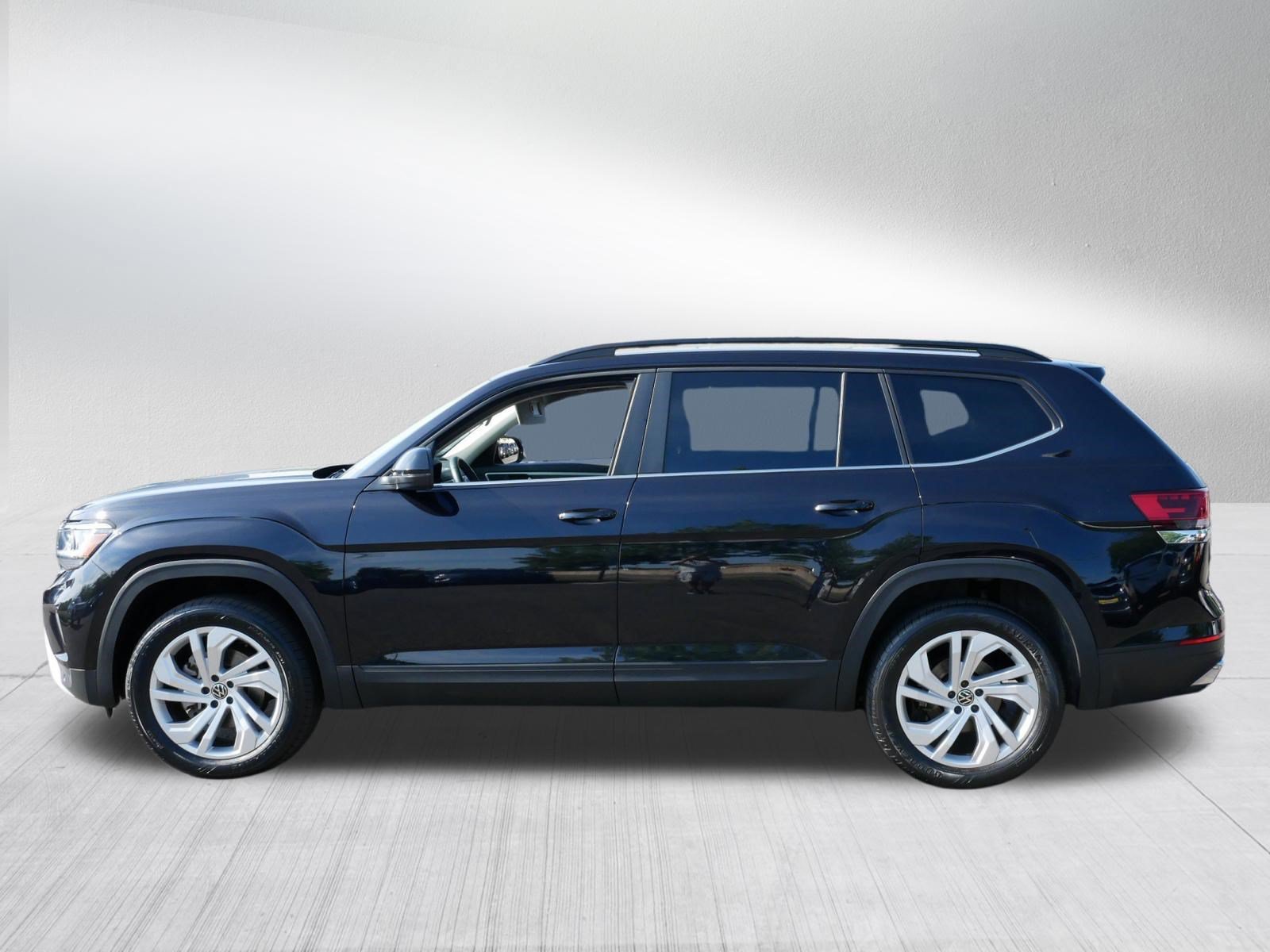 Certified 2023 Volkswagen Atlas SE w/ Panoramic Sunroof Package AWD/4WD image 4