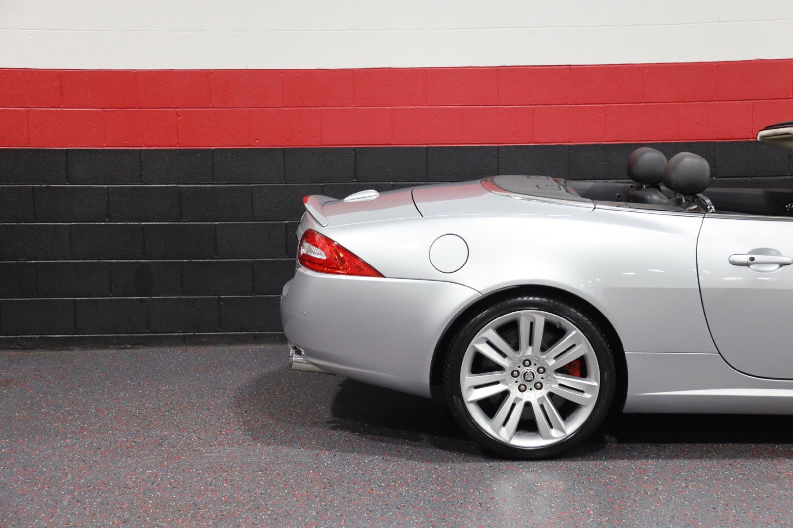 Used 2012 Jaguar XKR R image 5