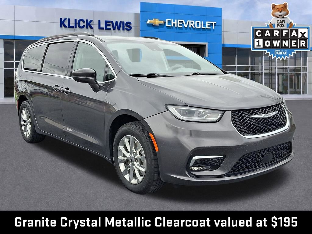 Used 2022 Chrysler Pacifica Touring-L AWD/4WD image 1