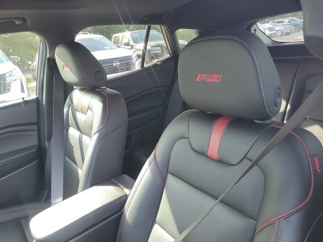 Used 2025 Chevrolet Trax RS w/ Sunroof Package FWD image 18