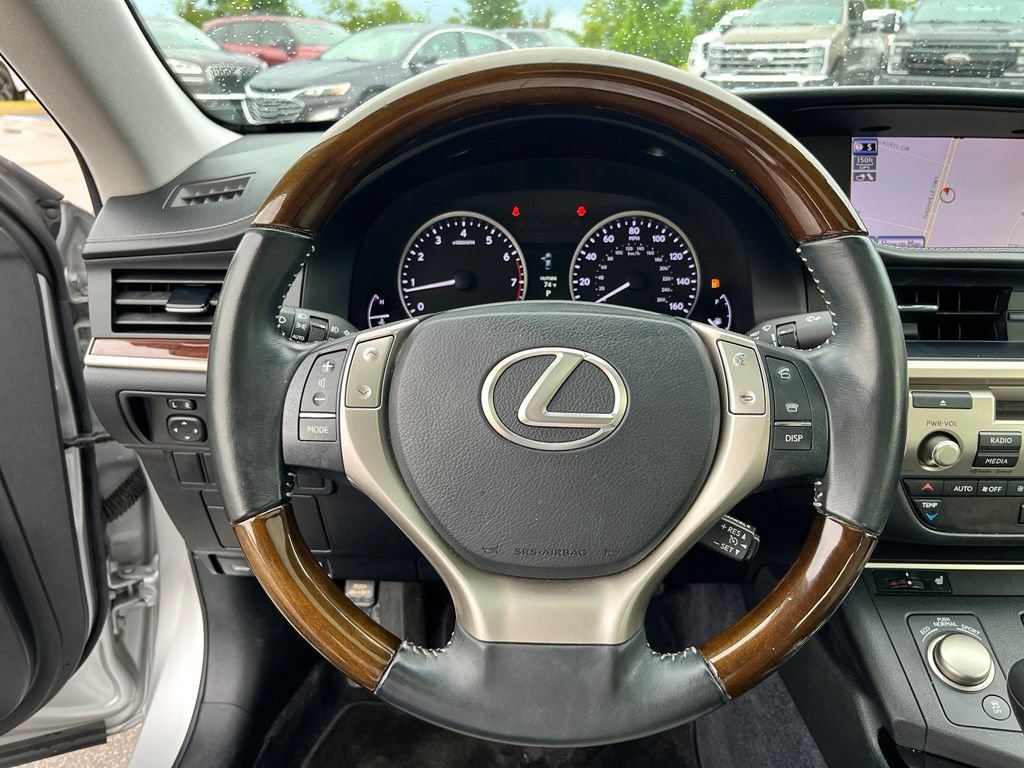 Used 2013 Lexus ES 350 w/ Premium Pkg FWD image 16