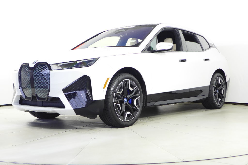 Certified 2024 BMW iX xDrive50 w/ Premium Package AWD/4WD image 2