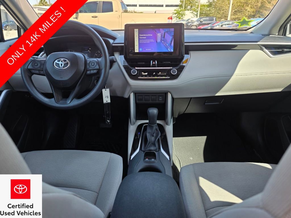 Used 2025 Toyota Corolla Cross L image 5