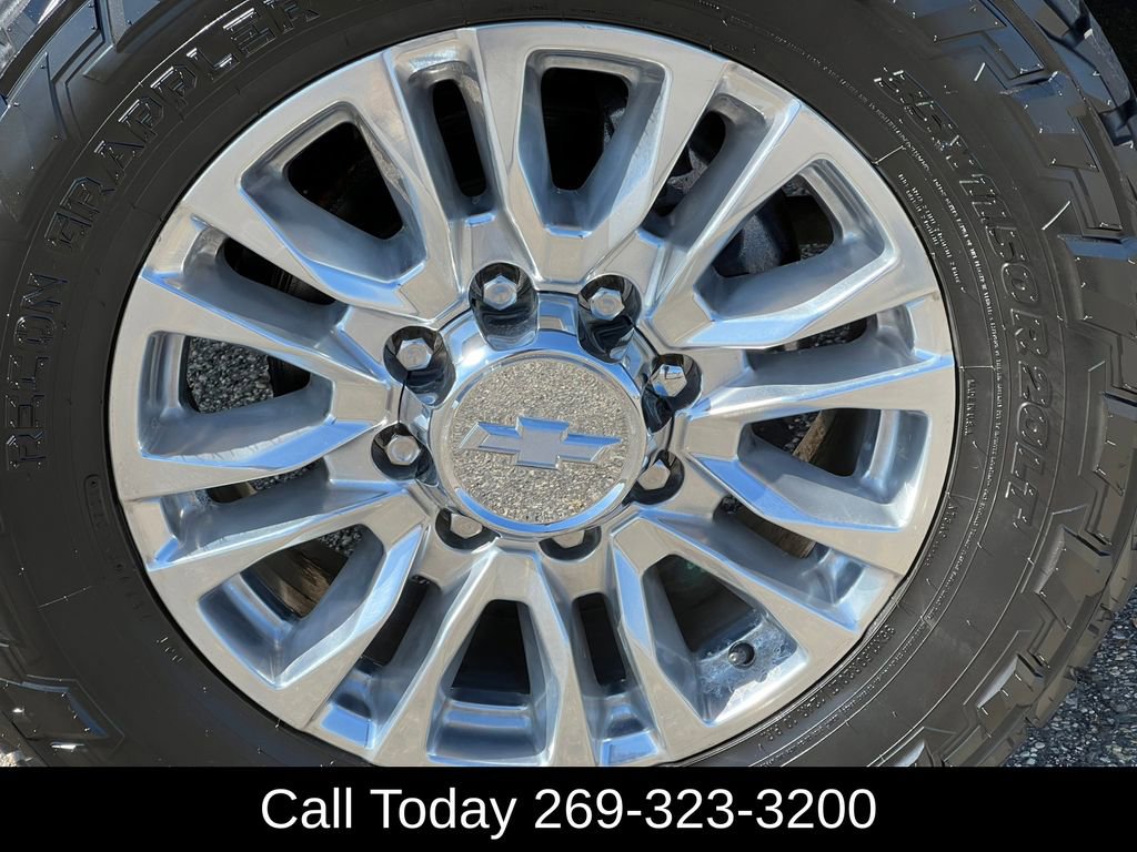 Used 2020 Chevrolet Silverado 2500 High Country w/ Z71 Off-Road Package image 8