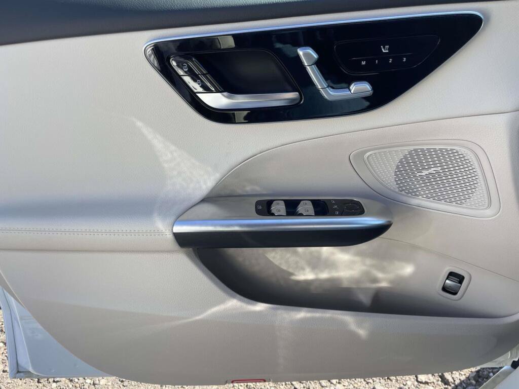 New 2026 Mercedes-Benz C 300 4MATIC Sedan image 27