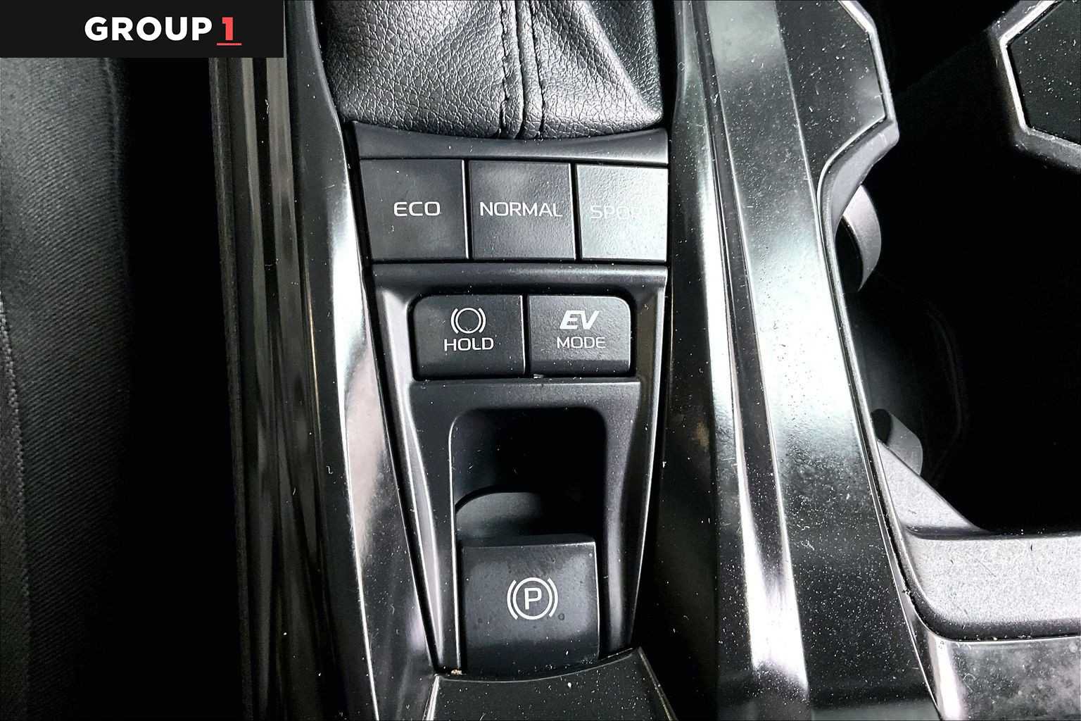 Used 2025 Toyota Camry LE FWD image 35