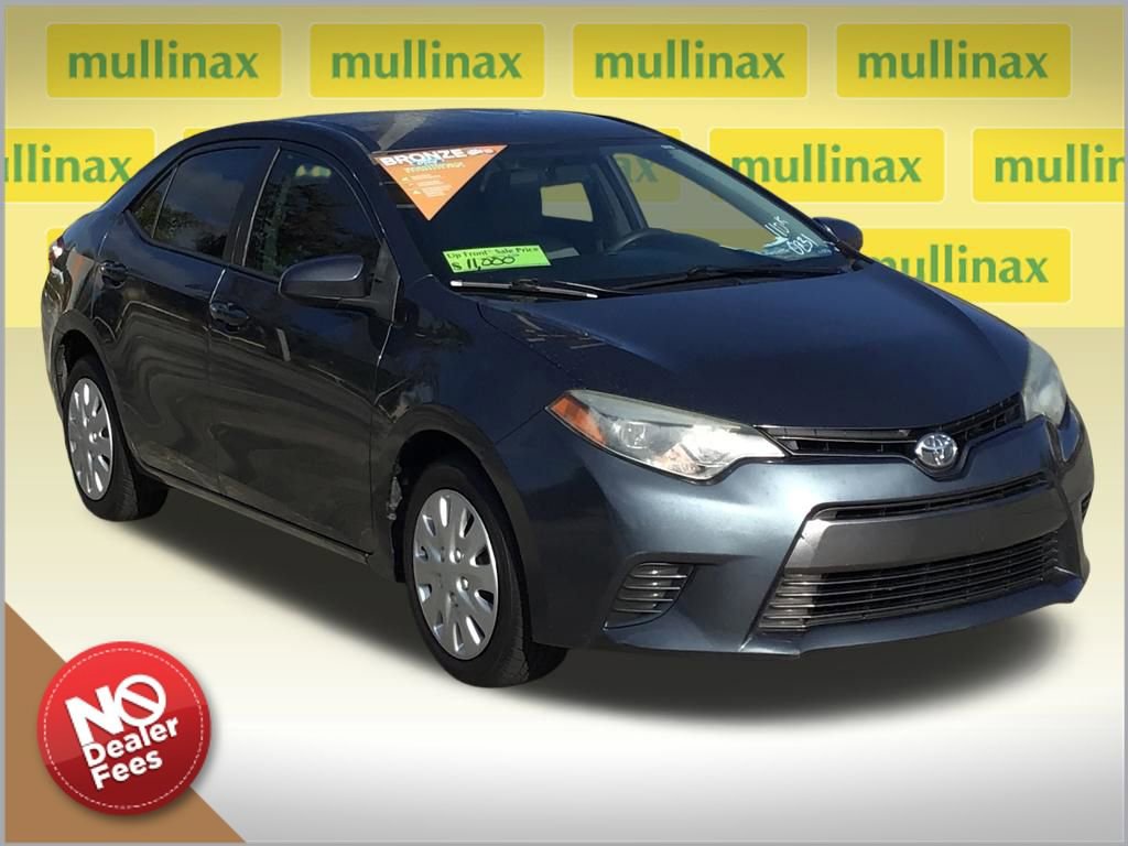 Used 2015 Toyota Corolla LE FWD image 1