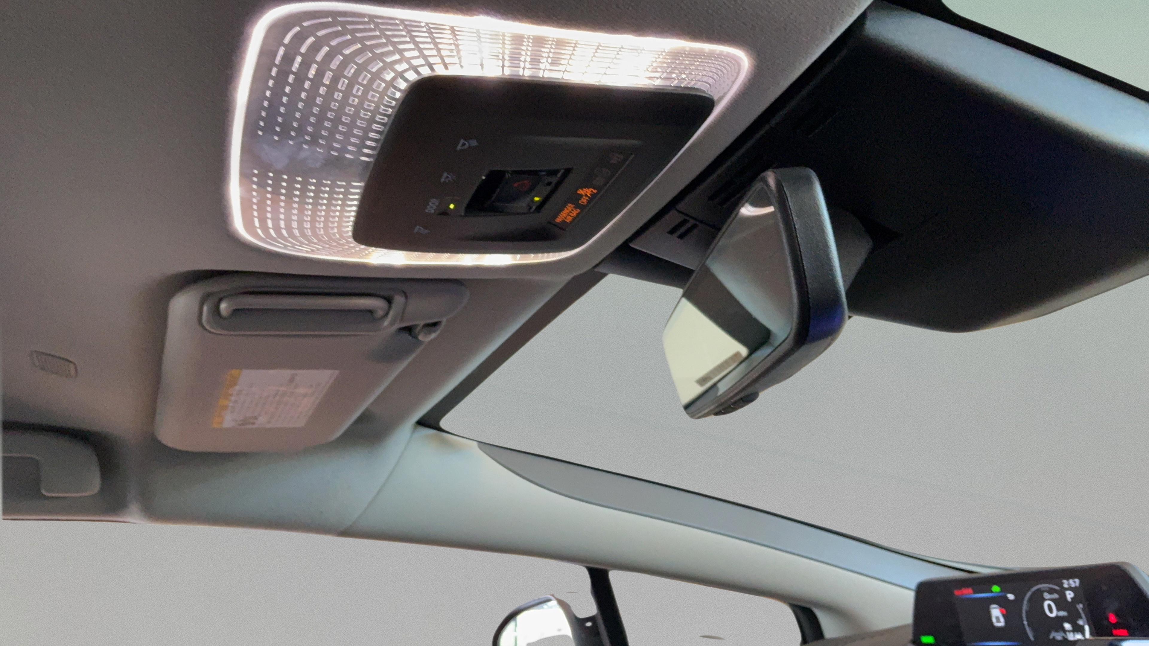Used 2024 Toyota Prius XLE FWD image 36