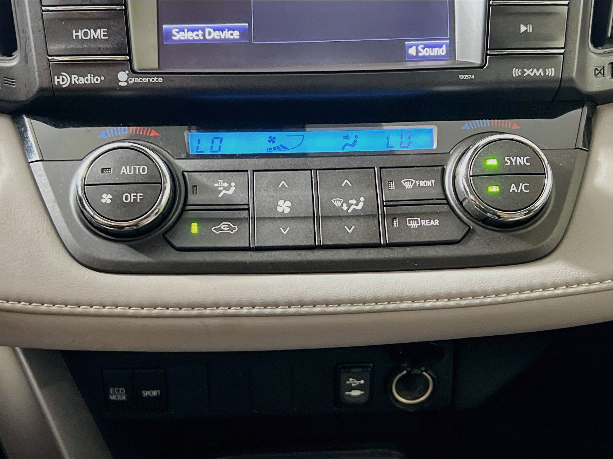 Used 2018 Toyota RAV4 XLE FWD image 26