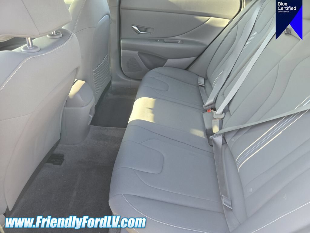 Used 2025 Hyundai Elantra SEL FWD image 14