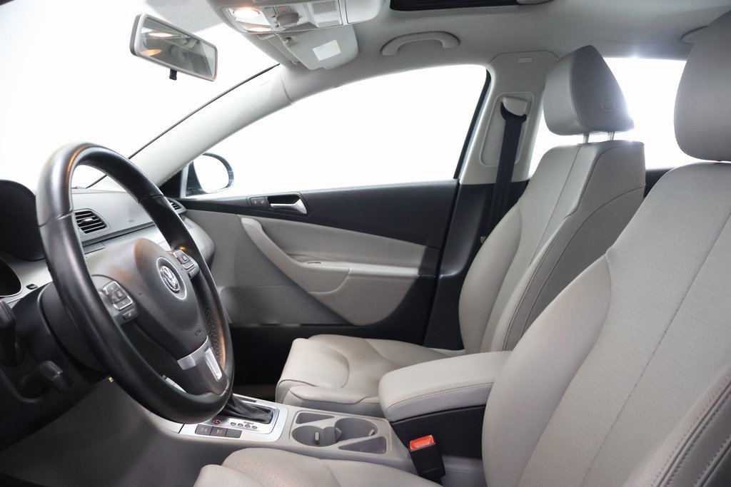 Used 2010 Volkswagen Passat Komfort image 13