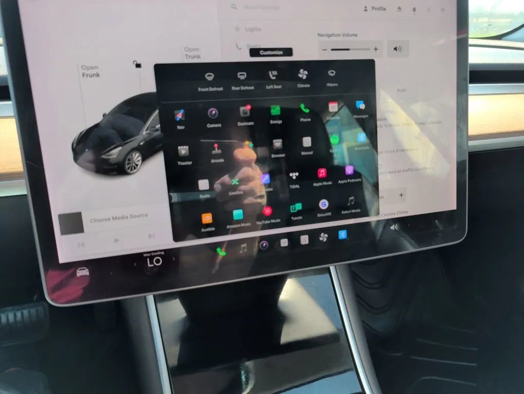 Used 2019 Tesla Model 3 Long Range image 31