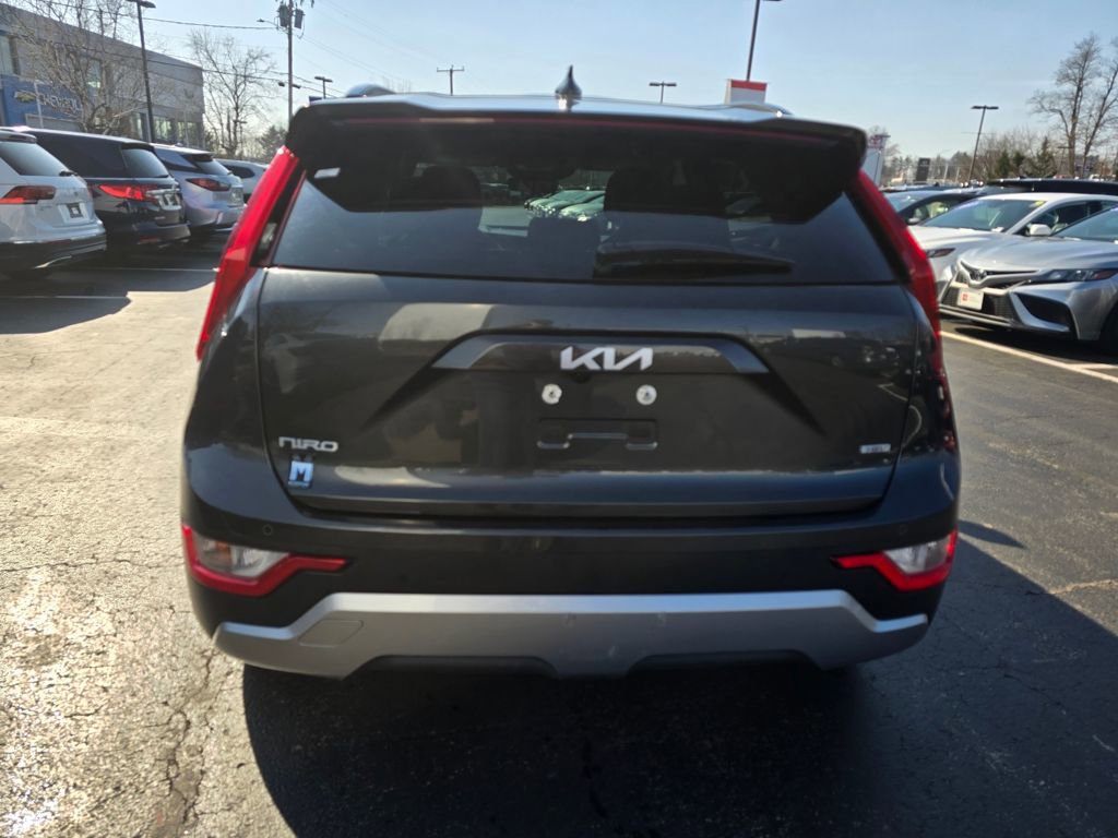 Used 2025 Kia Niro EX FWD image 6