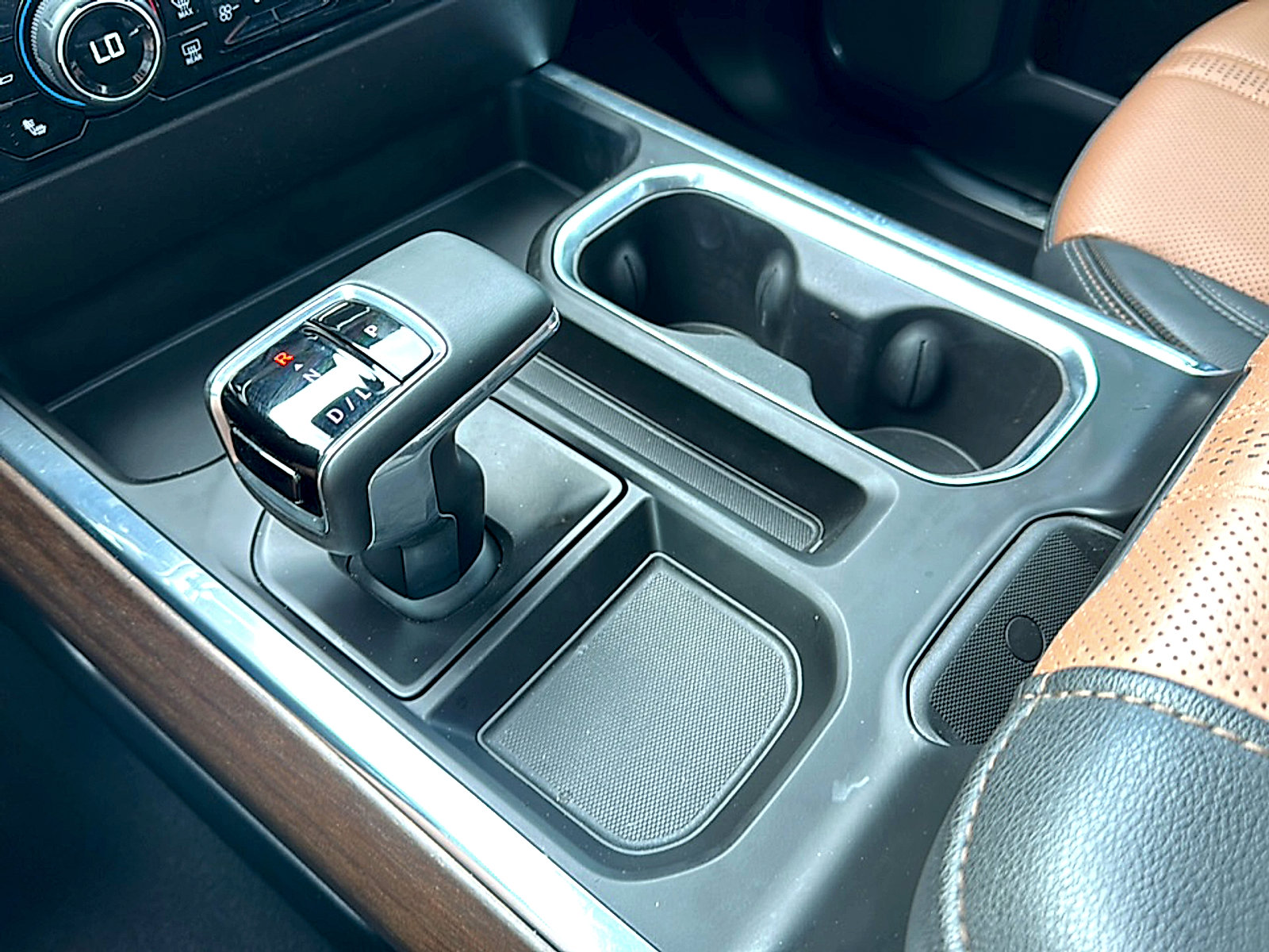 Used 2024 Chevrolet Silverado 1500 High Country w/ High Country Premium Package image 35