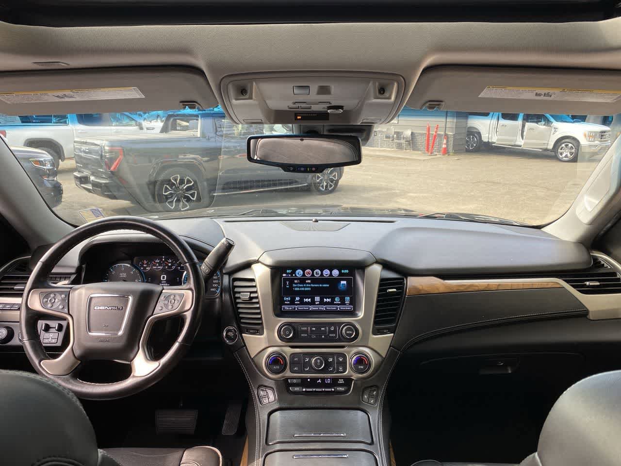 Used 2019 GMC Yukon XL Denali w/ Denali Ultimate Package AWD/4WD image 12