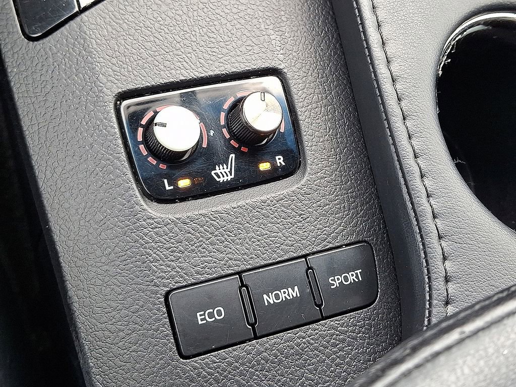 Used 2013 Toyota Avalon XLE Touring FWD image 24