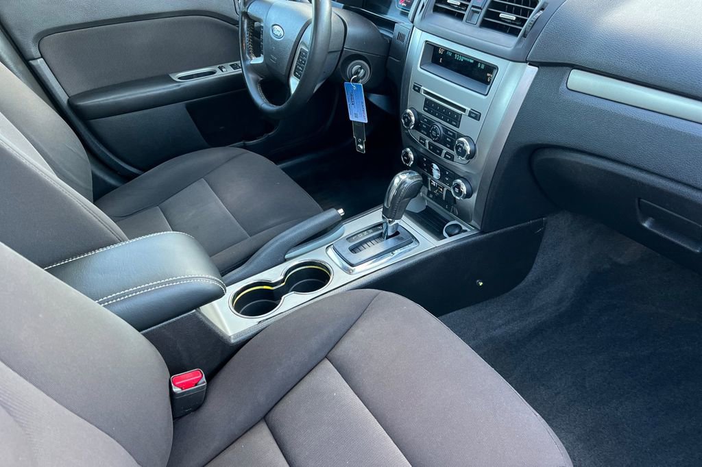 Used 2012 Ford Fusion Hybrid image 16