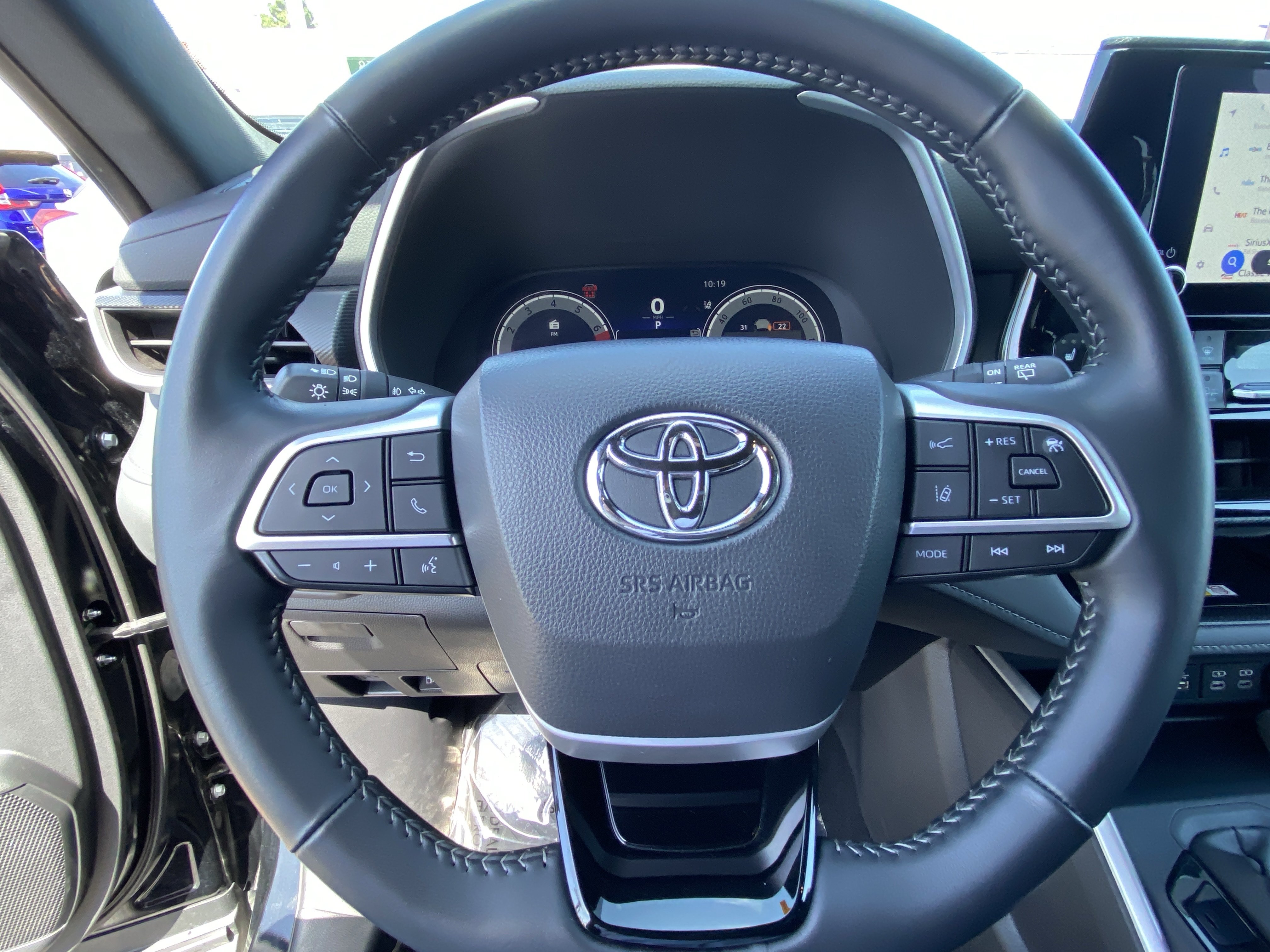 Used 2025 Toyota Highlander XSE AWD/4WD image 25