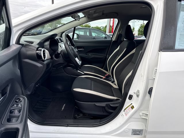Used 2022 Nissan Versa SV FWD image 16