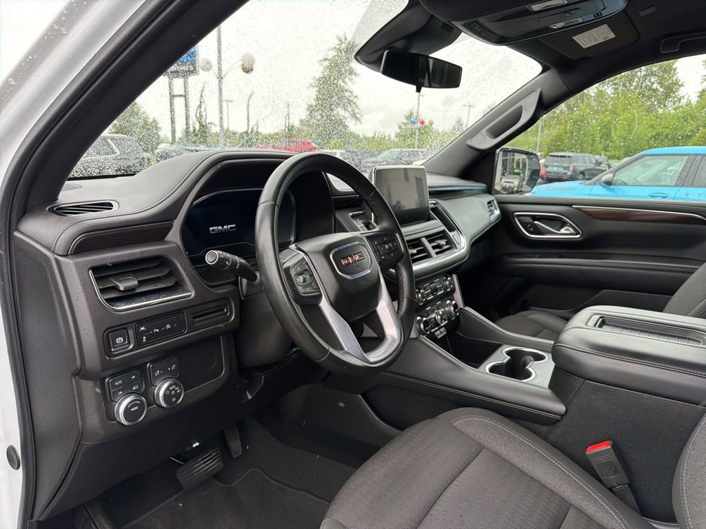 Used 2024 GMC Yukon SLE AWD/4WD image 9