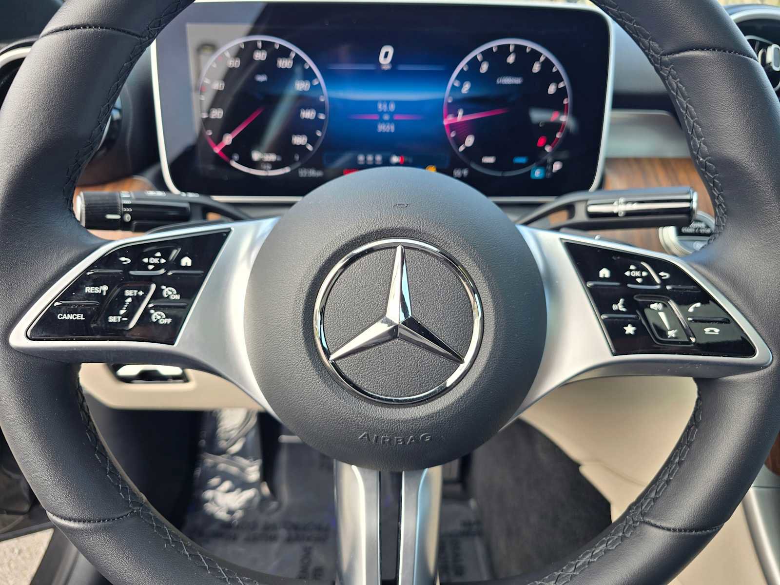 Used 2025 Mercedes-Benz C 300 Sedan image 25