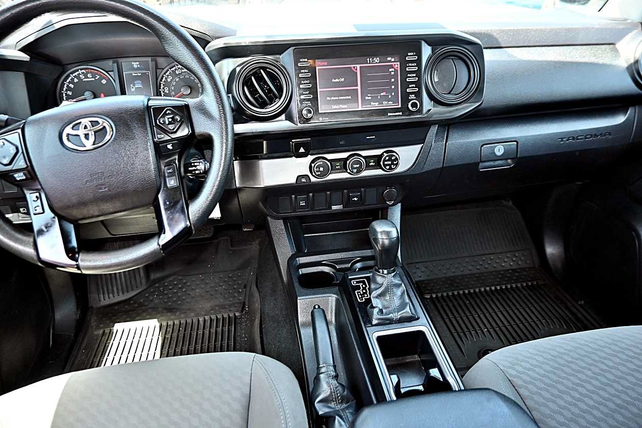 Used 2022 Toyota Tacoma SR RWD image 16