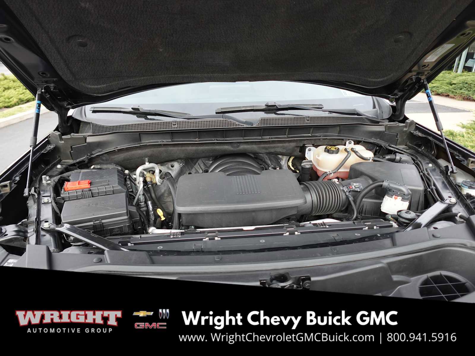 Used 2022 Chevrolet Suburban RST w/ Sport Performance Package image 33