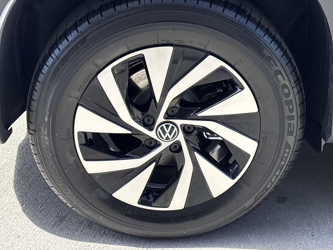 New 2026 Volkswagen Tiguan S AWD/4WD image 6