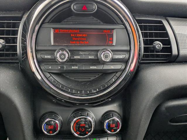 Used 2016 MINI Cooper 4-Door Hardtop image 10