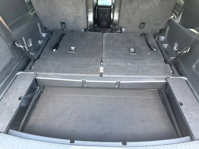 Used 2024 Ford Explorer XLT w/ Equipment Group 202A AWD/4WD image 46
