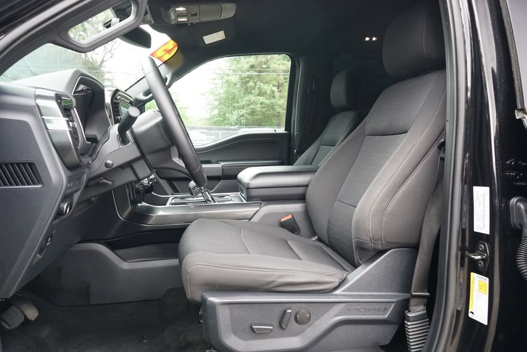 Used 2013 Ford F150 XLT w/ Mid Equipment Group AWD/4WD image 20