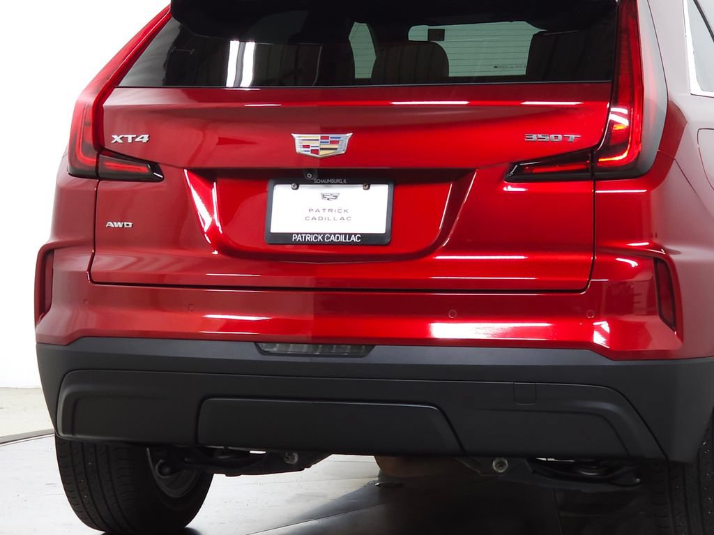 Certified 2024 Cadillac XT4 Luxury w/ Cold Weather Package AWD/4WD image 7