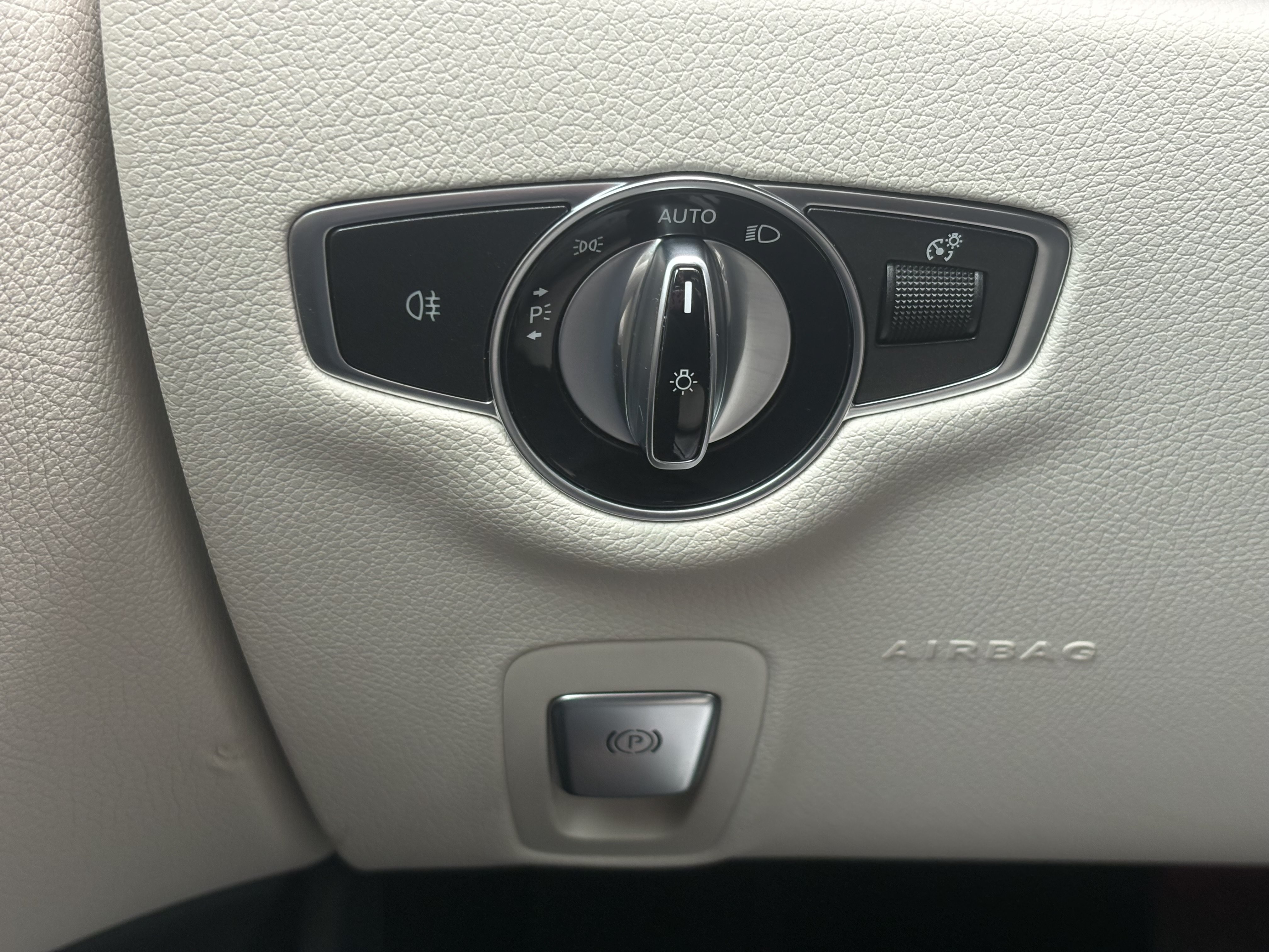 Used 2021 Mercedes-Benz E 350 Sedan image 28