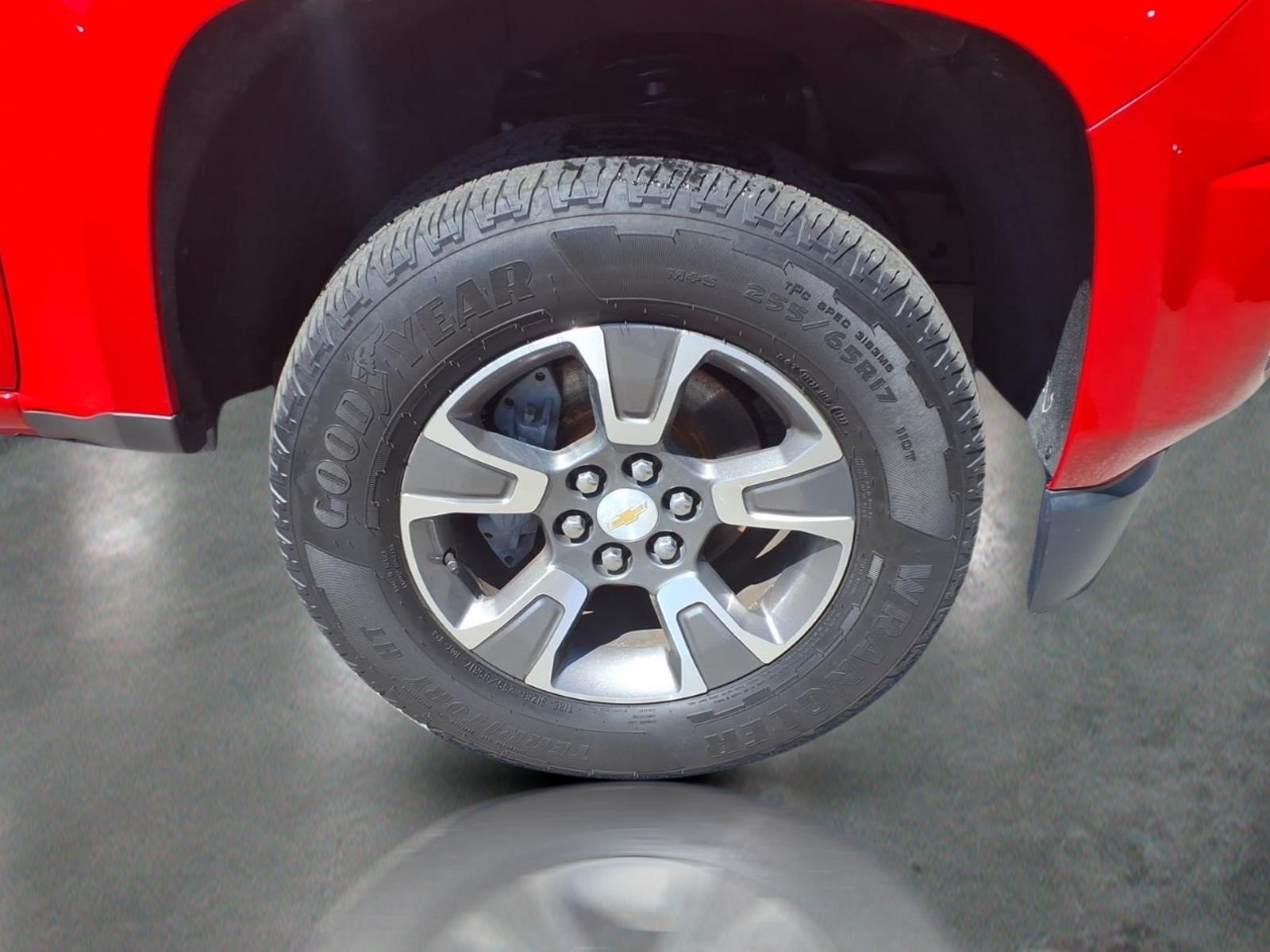 Used 2017 Chevrolet Colorado Z71 AWD/4WD image 10