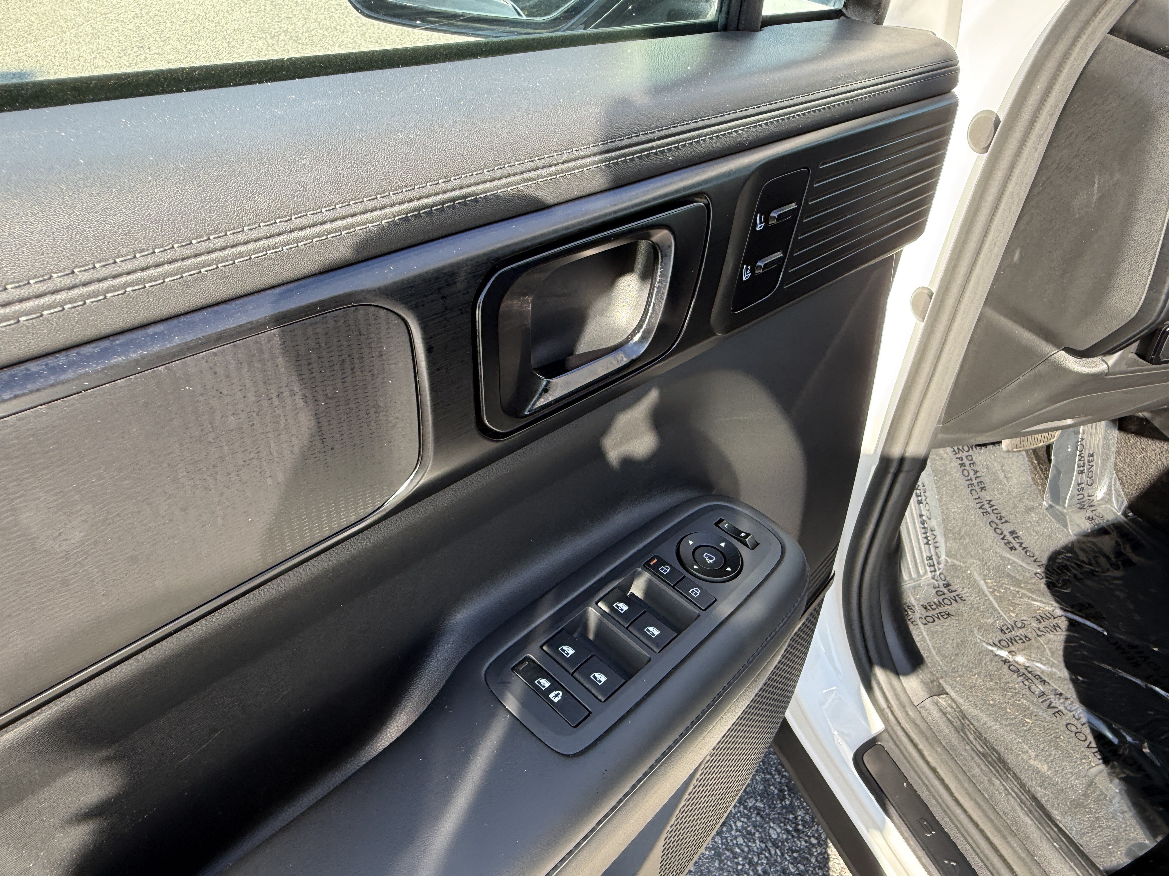 Used 2025 Hyundai Santa Fe Calligraphy FWD image 19