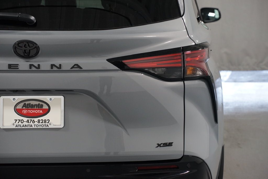 New 2026 Toyota Sienna XSE FWD image 10