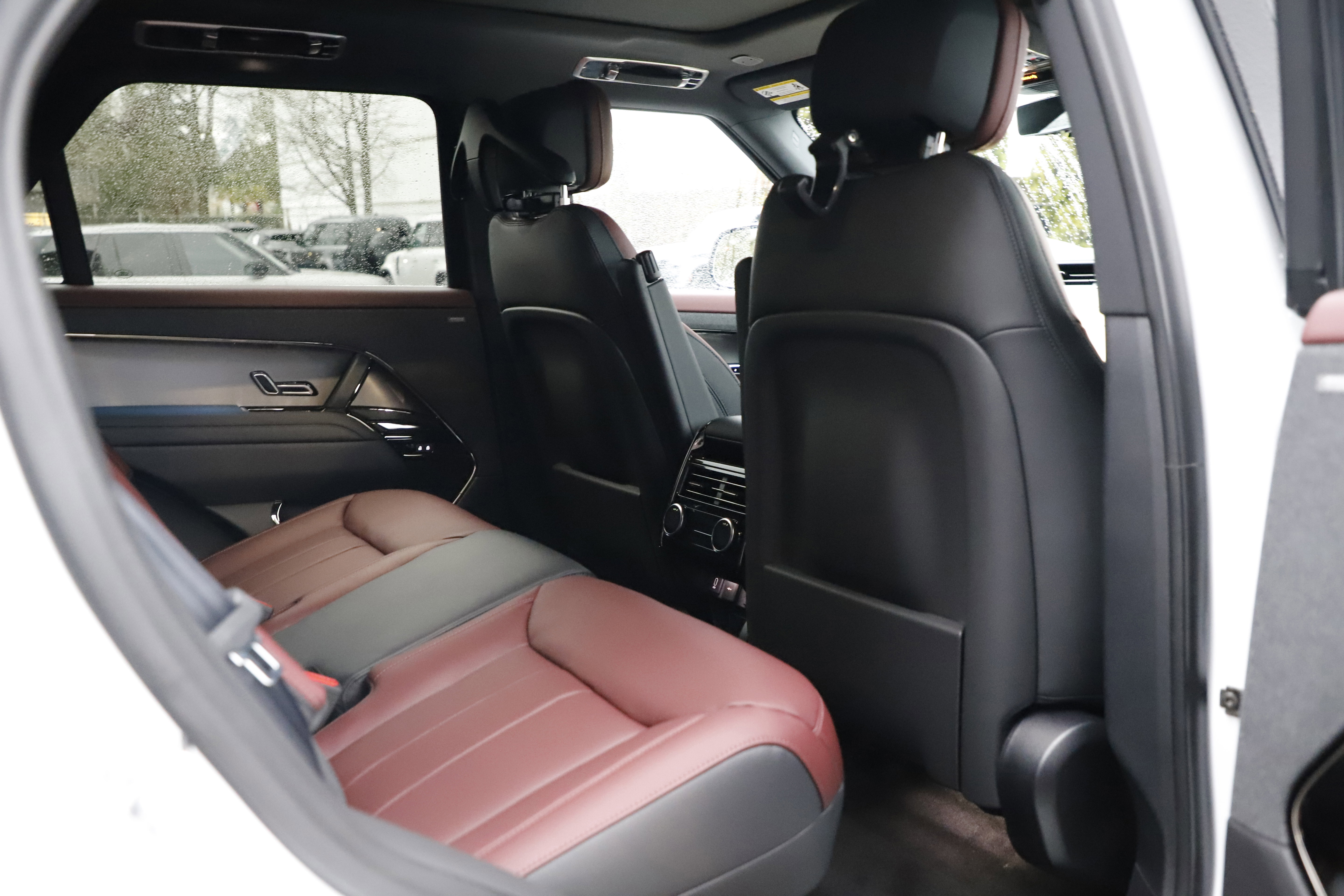 New 2026 Land Rover Range Rover Sport Dynamic SE image 13