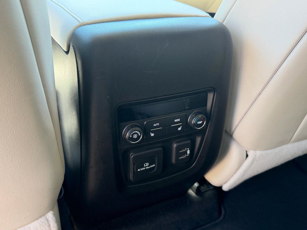 Used 2022 Buick Enclave Avenir w/ Avenir Technology Package FWD image 12