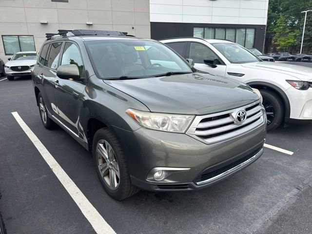Used 2011 Toyota Highlander Limited w/ Tow Pkg AWD/4WD image 3