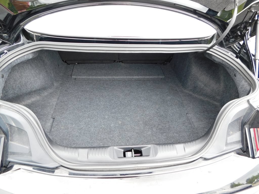 Used 2025 Ford Mustang Coupe RWD image 19