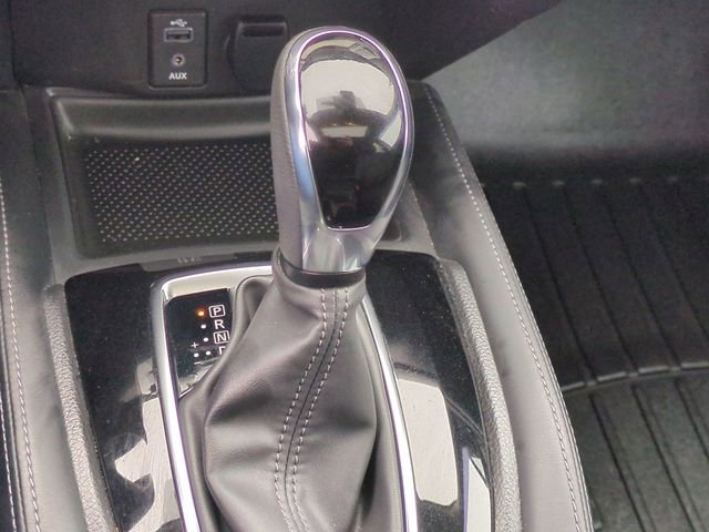 Used 2017 Nissan Rogue SL w/ SL Premium Package image 24