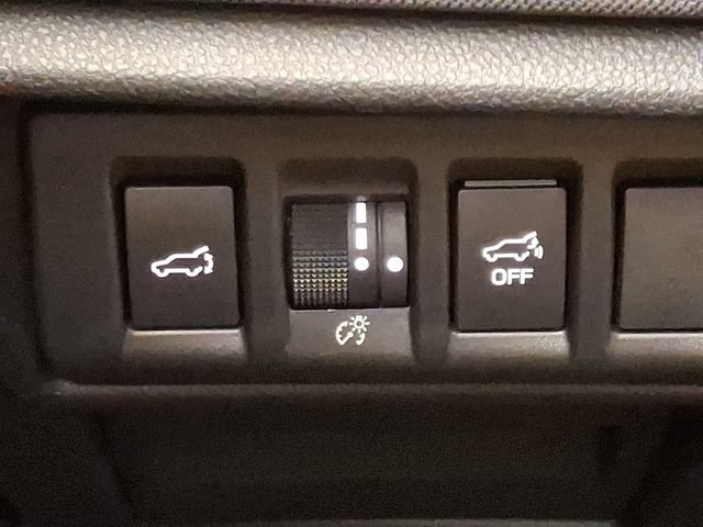 Used 2024 Subaru Outback Premium w/ Popular Package #1A AWD/4WD image 25
