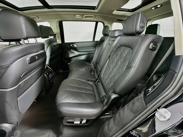 Used 2025 BMW X7 xDrive40i w/ Premium Package AWD/4WD image 28