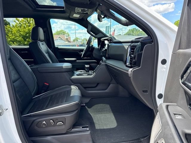 Used 2025 GMC Sierra 1500 AT4X AWD/4WD image 12