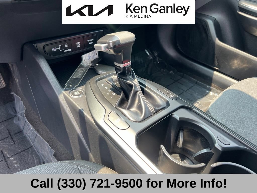 Certified 2025 Kia K4 FWD image 35